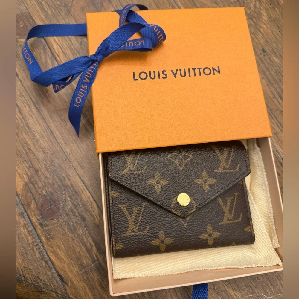 Louis Vuitton Victorine Wallet Ballerine Pink and Monogram - Picture 1 of 10